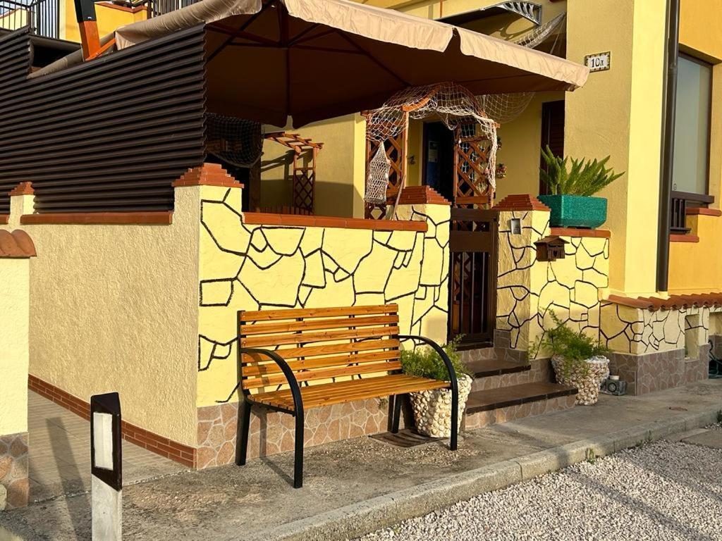 Triangolo Delle Bermuda B&B Térmoli Exterior foto